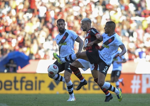 Vasco e Flamengo disputam vaga na final do Campeonato Carioca