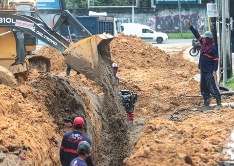 Trecho entre avenidas é interditado em Manaus para realização de obra emergencial 