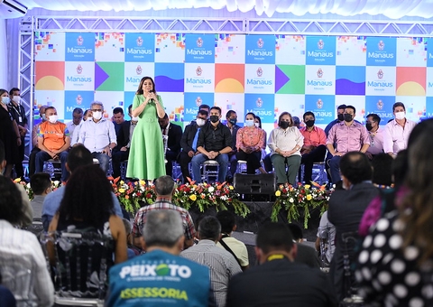 Professora Dulce Almeida toma posse como secretária municipal de Educação