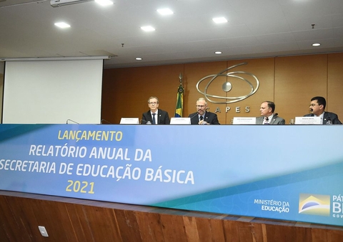 MEC lança relatório com 52 ações na educação básica