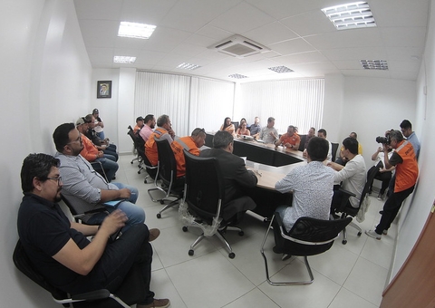 Manaus deve entrar em estado de emergência nos próximos dias por conta da cheia dos rios