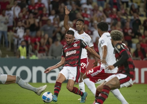 Flamengo derrota Sporting Cristal por 2 a 1 na Libertadores
