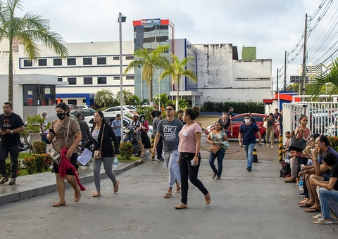Mais de 81 mil candidatos compareceram no último dia do concurso da Semsa 