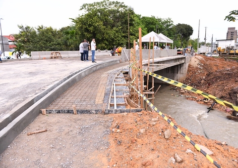 Ponte que liga bairro da Paz a Flores será entregue na próxima semana em Manaus