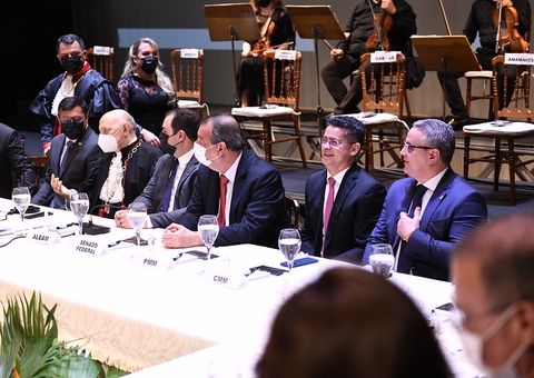 David Almeida prestigia posse dos novos dirigentes do TJAM