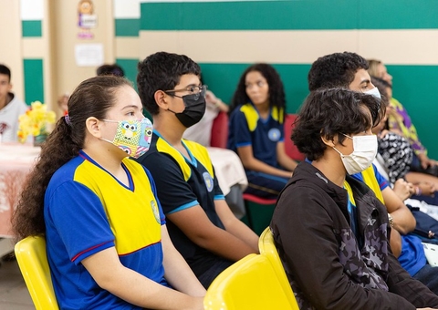 Escola em Manaus participa de projeto que direciona alunos para vagas de emprego