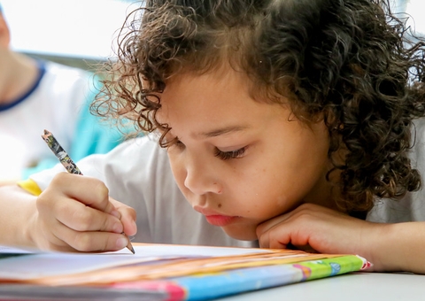 Inscrições para assistentes voluntários de alfabetização iniciam segunda em Manaus