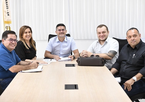 Prefeito assina 250 progressões de profissionais da rede municipal de ensino