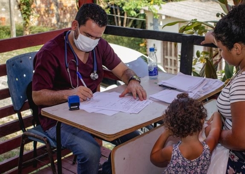 Comunidade indígena recebe serviços de saúde em Manaus