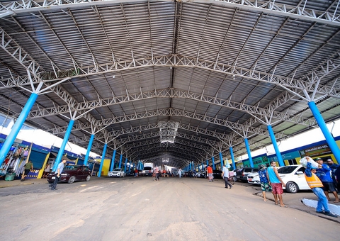 Frota de ônibus é reforçada para atender passageiros do porto do Ceasa