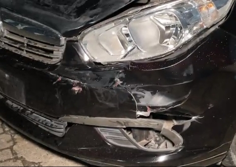 Motorista pula de carro em movimento para fugir de assalto em Manaus