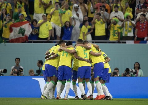 Paquetá faz o quarto e Brasil 'tira onda' dos coreanos que ficam longe das quartas