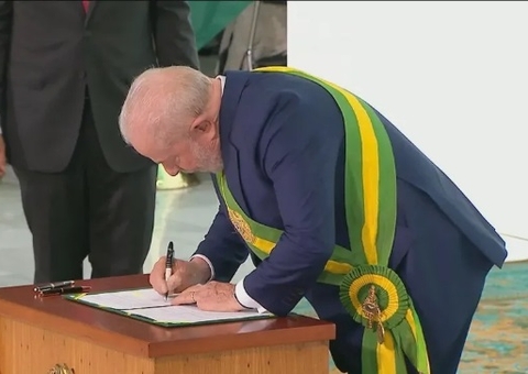 Governo Lula: medida para reavaliar sigilos de Bolsonaro é publicada no DOU