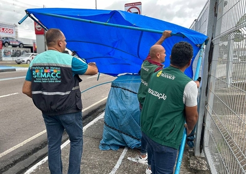 Operação de Carnaval fiscaliza vendedores ambulantes em Manaus
