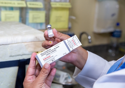 Vacinação contra covid-19 será retomada nesta quinta-feira em Manaus