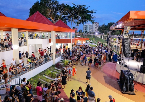 Frutos do Pagode e Vanessa Auzier agitam Casa de Praia neste domingo