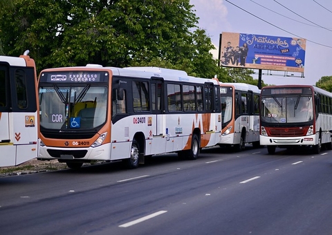 IMMU culpa montadoras por atraso na entrega de 97 ônibus novos em Manaus