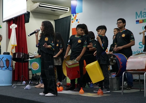 Alunos participam de projeto-piloto de combate a violência nas escolas em Manaus