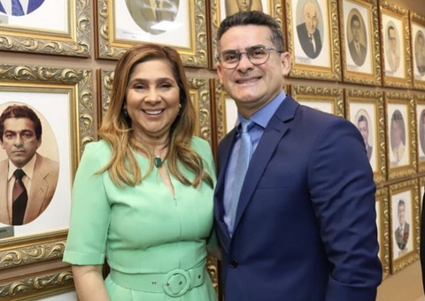 David Almeida anuncia que Dulce Almeida deixará Secretaria de Educação 