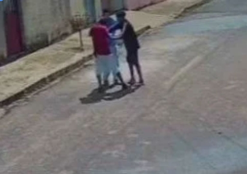 Assaltantes abordam jovem e roubam tênis no Distrito Federal