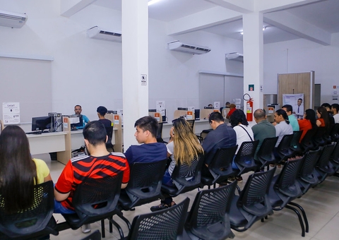 Balconista e mais: Veja 296 vagas do Sine Manaus para esta sexta-feira