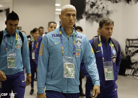 Richarlison comemora volta à seleção, mas admite que foi mal