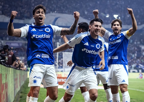 Cruzeiro bate Atlético e pega o Corinthians na semifinal da Copa do Brasil