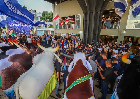 Aniversário de Manaus terá boi-bumbá, show gospel com Gabriel Guedes e seresta com  Klessinha