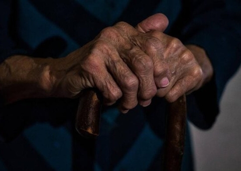 Mãe e filho são denunciados por manterem mulher em trabalho escravo