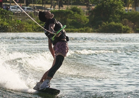Conheça Jair Paulino, 1º amazonense a conquistar título Brasileiro de Wakeboard