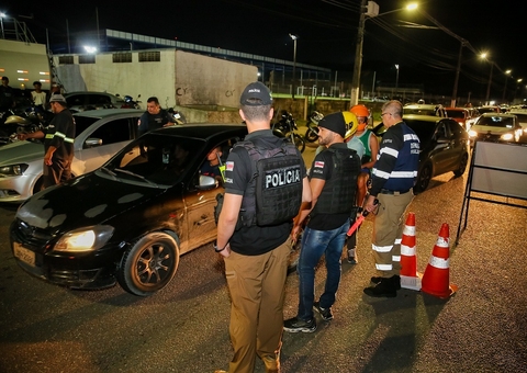 Detran-AM multa 275 motoristas durante Operação Lei Seca no Carnaval