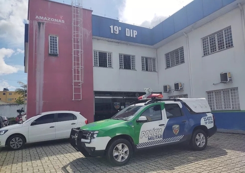 Adolescente de 16 anos finge fazer xixi em muro para não ser apreendido por roubo na Ponta Negra