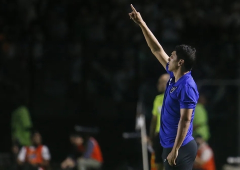 Tropeço de outros times na liderança ligam alerta para Botafogo