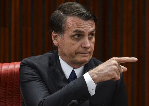 Bolsonaro vai ao Acre para visitar região atingida por enchentes