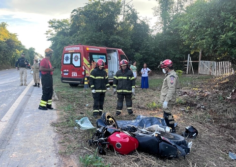 Motociclista morre ao colidir com carro na BR-174 em Presidente Figueiredo