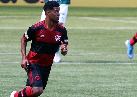 Amazonas FC anuncia ex-base do Flamengo como atacante para 2025