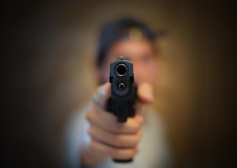 Cliente é baleado dentro de loja de materiais de construção em Manaus