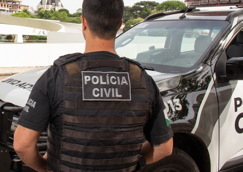 Jovem de 24 anos é presa por furtar R$ 27,9 mil do namorado de 81 anos