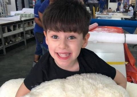 Mãe de Henry diz que já leu toda bíblia e que morte do filho serviu de alerta sobre torturas de Jairinho