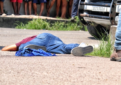 Homem é executado com 13 tiros em rua de Manaus