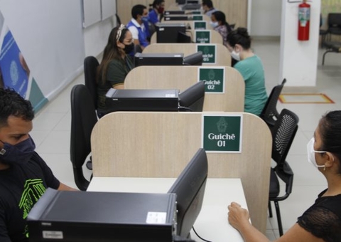 Garçom e mais: Confira as 122 vagas do Sine Manaus para esta quarta