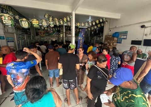 Loterias ficam entupidas de apostadores da Mega da Virada em Manaus