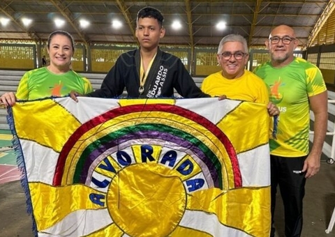 Campeões no futsal, badminton, jiu-jitsu e basquete são premiados em Manaus