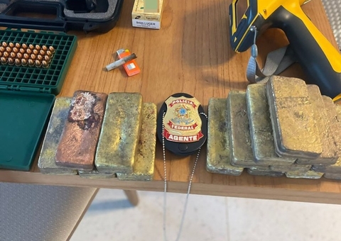 Barras de ouro e R$ 5 bilhões; veja o que foi apreendido pela PF durante operação em Manaus