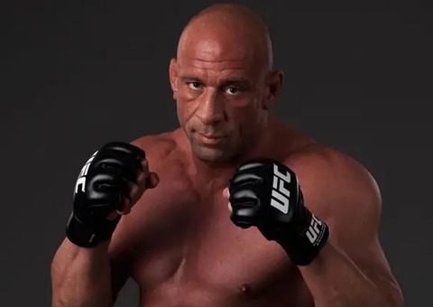 Ex-UFC está em estado crítico após salvar os pais em incêndio