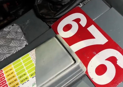 Bandido toca o terror durante assalto a ônibus da linha 676 em Manaus