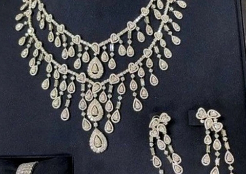 PF diz que joias dados a Bolsonaro valem mais de R$ 5 milhões