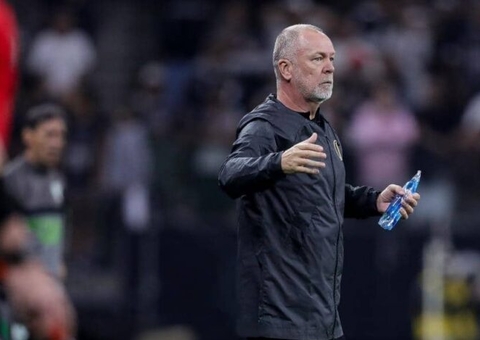 Fluminense anuncia contratação de Mano Menezes