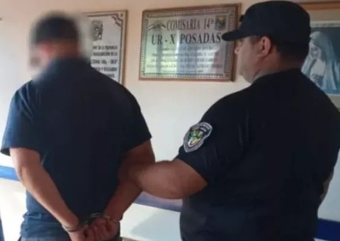 Homem finge ser preso para não ir trabalhar, é descoberto e acaba detido de verdade