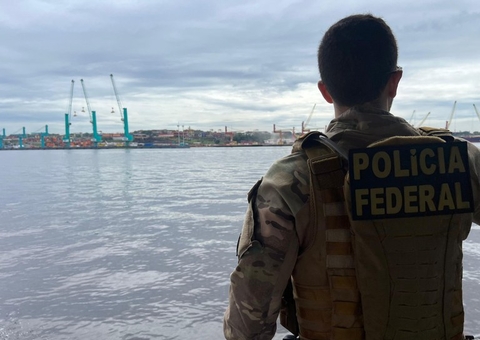 PF investiga morte de centenas de peixes no Lago Puraquequara em Manaus